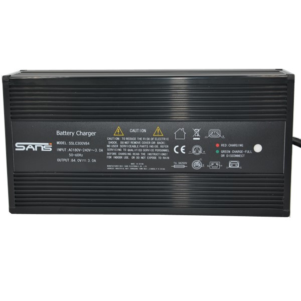 （180-240V）84V / 3.0A充电器